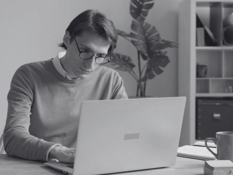 Open business in Dubai remotely