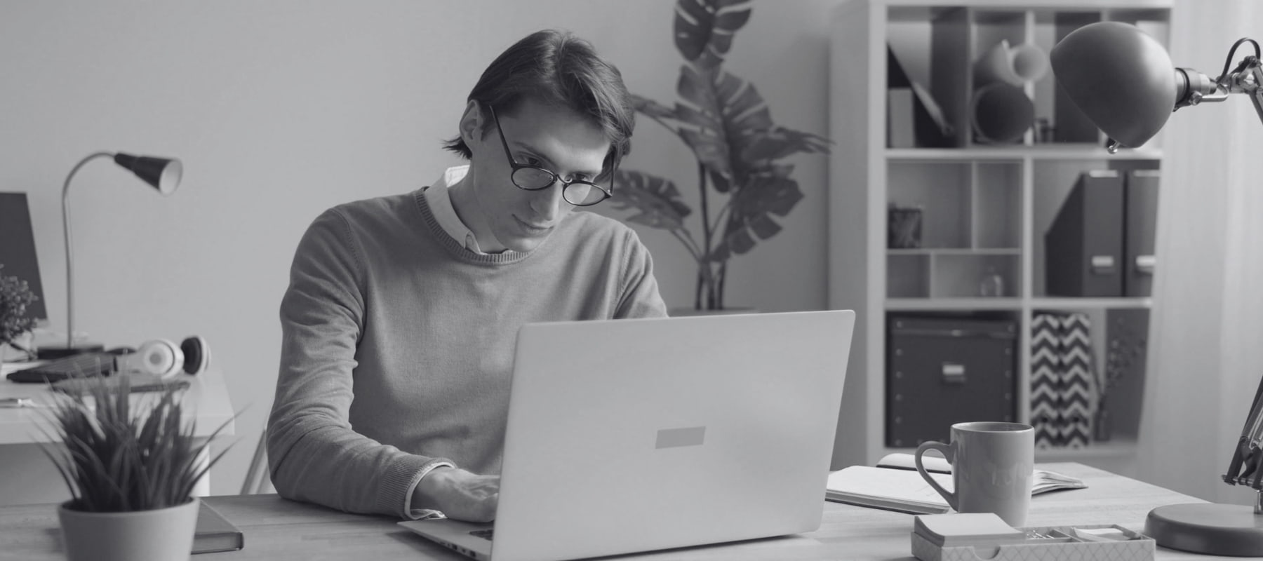 Open business in Dubai remotely